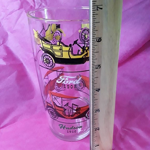 VINTAGE HAZEL ATLAS - 1960’s 24 oz GLASS TUMBLER FEATURING CLASSIC CARS - Picture 4 of 5